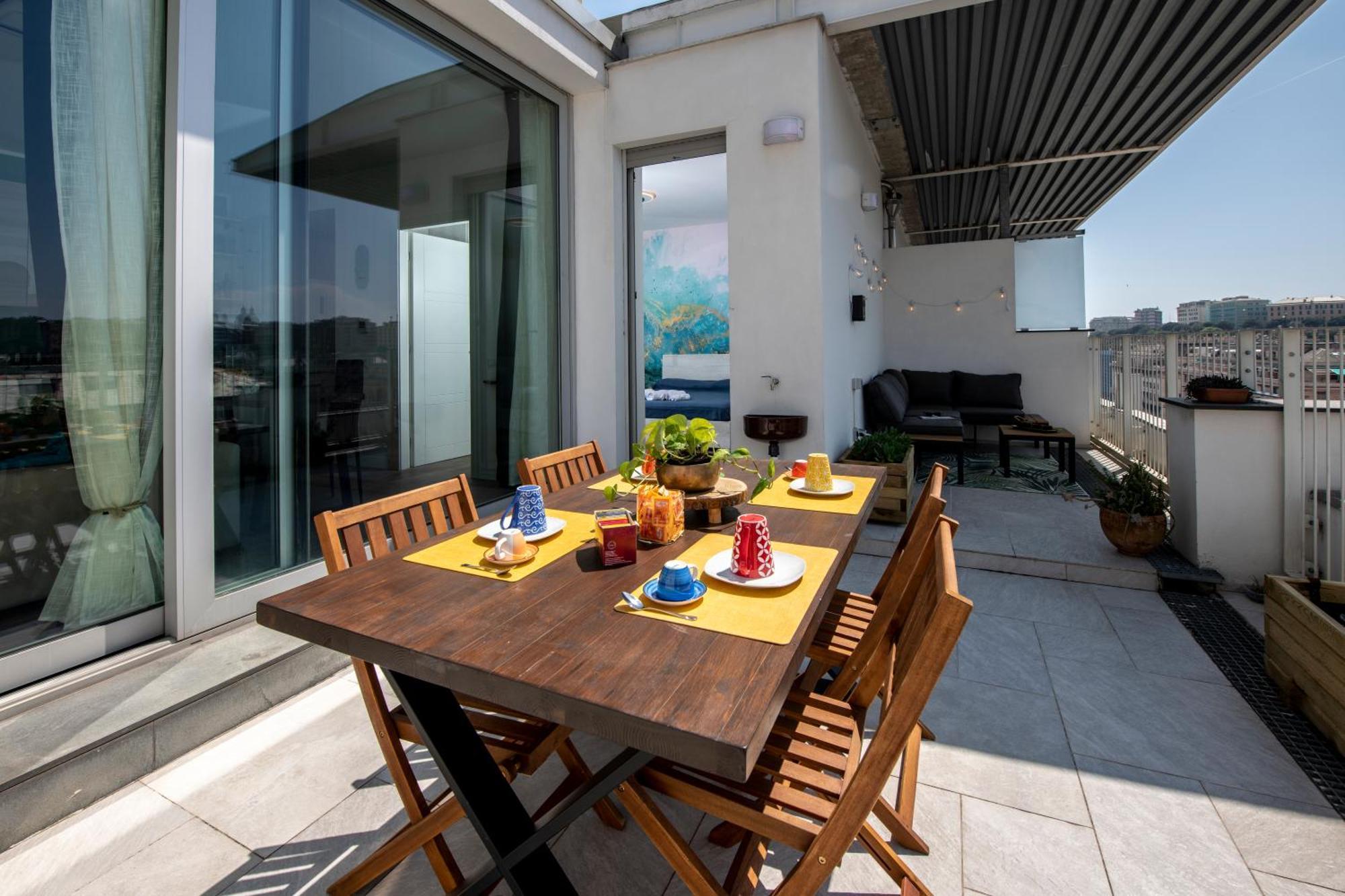 Apartamento Attico Luxury Con Parcheggio E Terrazza Vista Mozzafiato Génova Exterior foto