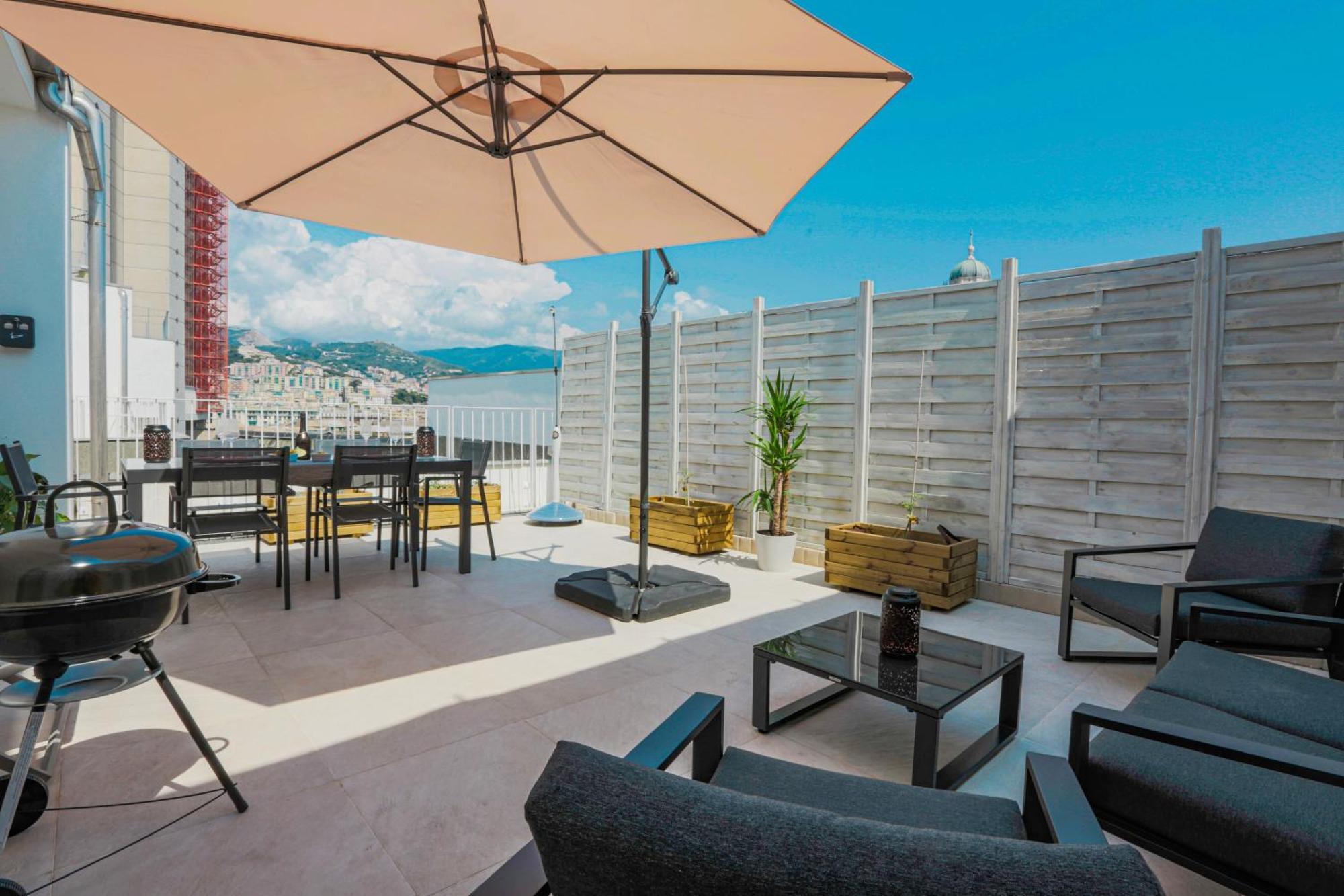 Apartamento Attico Luxury Con Parcheggio E Terrazza Vista Mozzafiato Génova Exterior foto