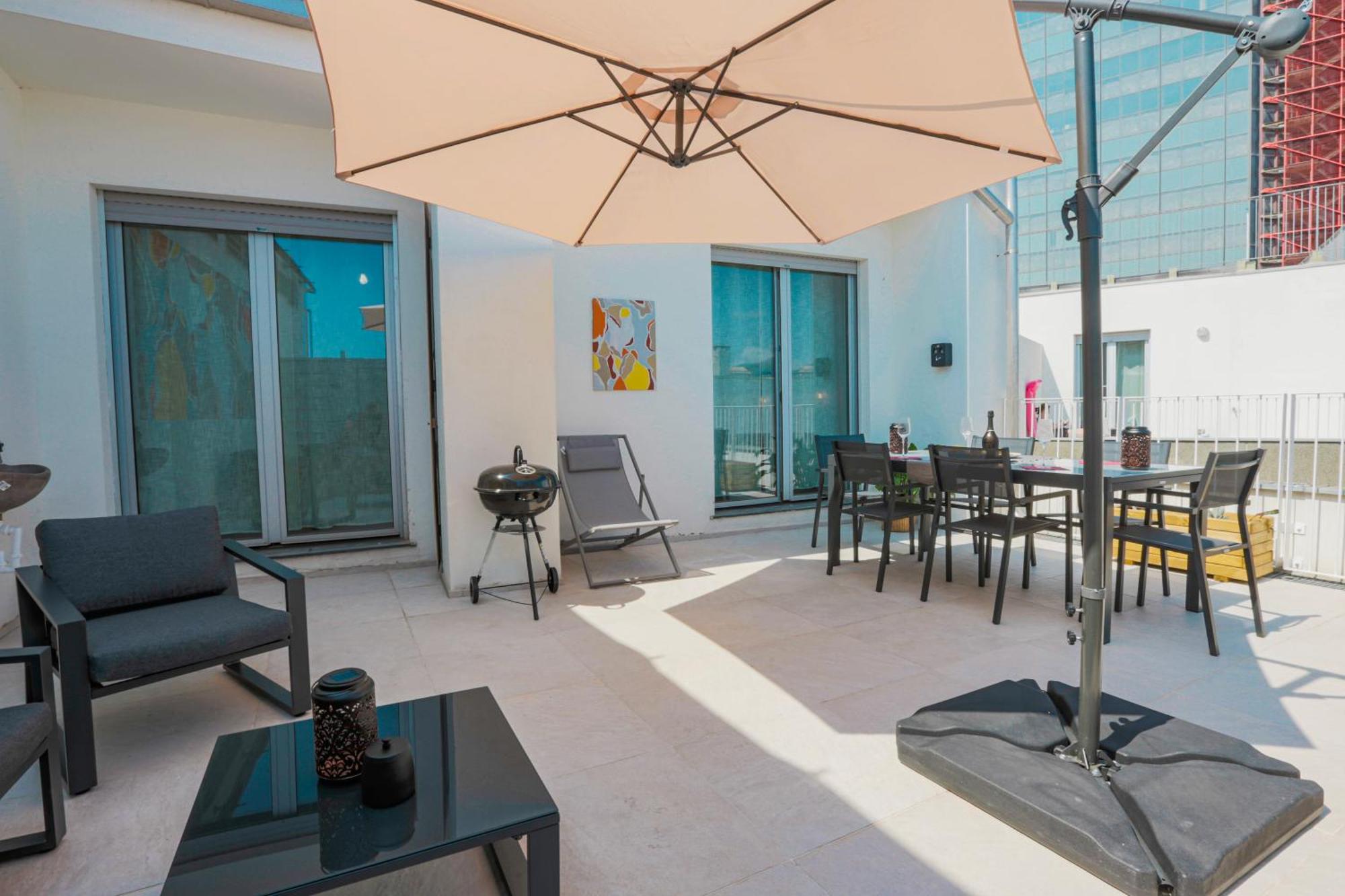 Apartamento Attico Luxury Con Parcheggio E Terrazza Vista Mozzafiato Génova Habitación foto